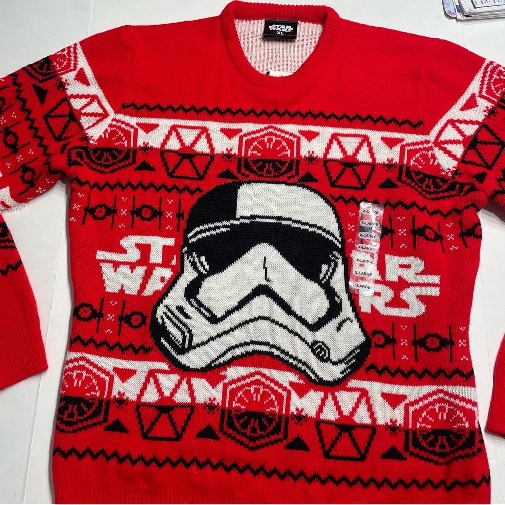 Star Wars Men’s Red and Black Crewneck Sweater. NWT. Size XL. Christmas.